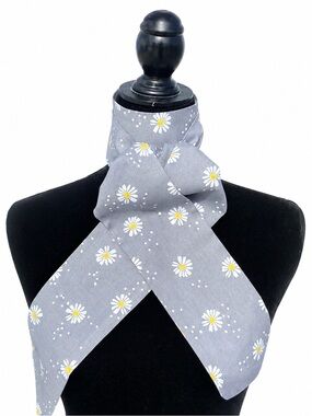 Foxhunting Equestrian Stock Tie Gray Daisy Print